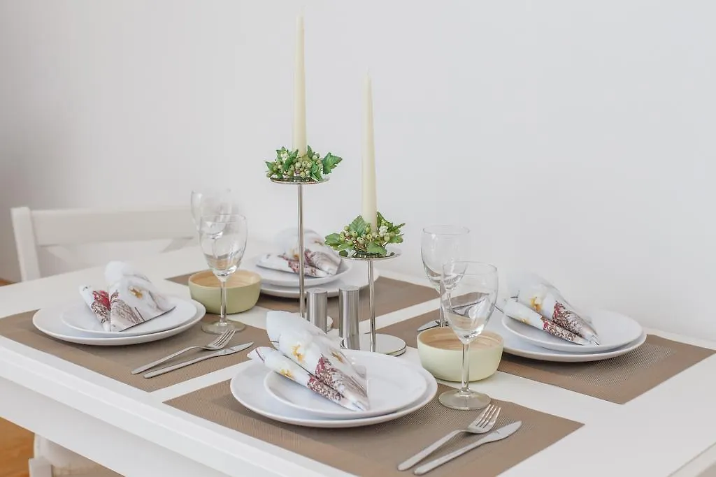 Modern Apartment Charvátova Prága