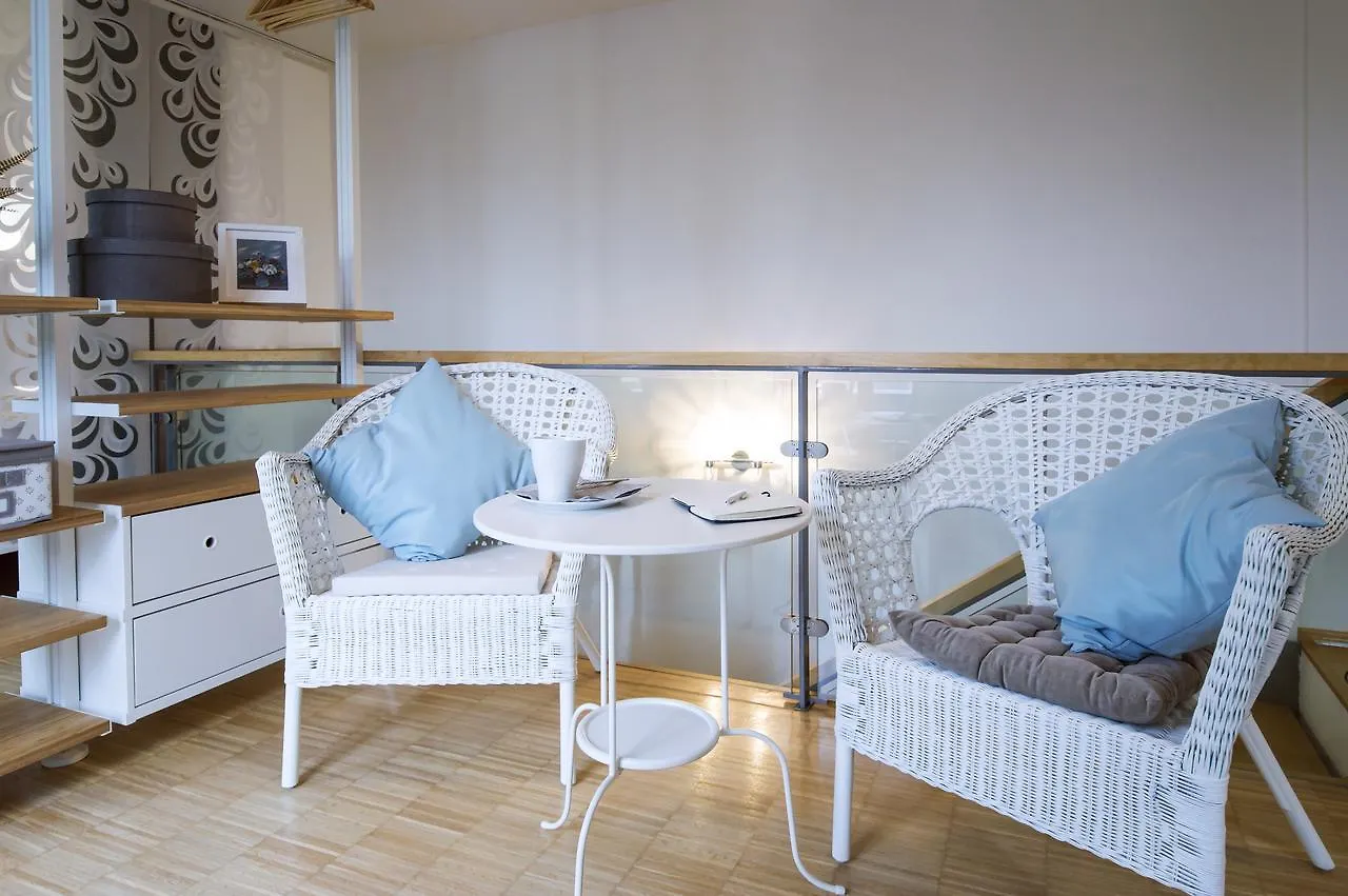 Modern Apartment Charvátova Prága