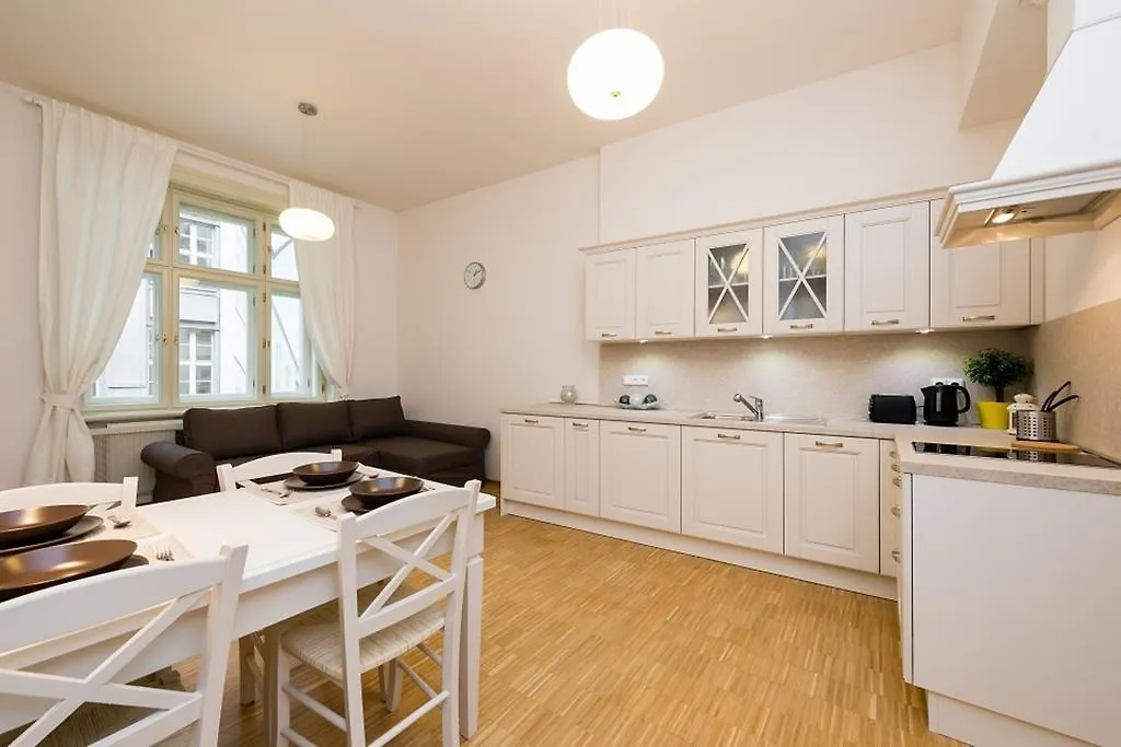 Modern Apartment Charvátova Praga República Checa